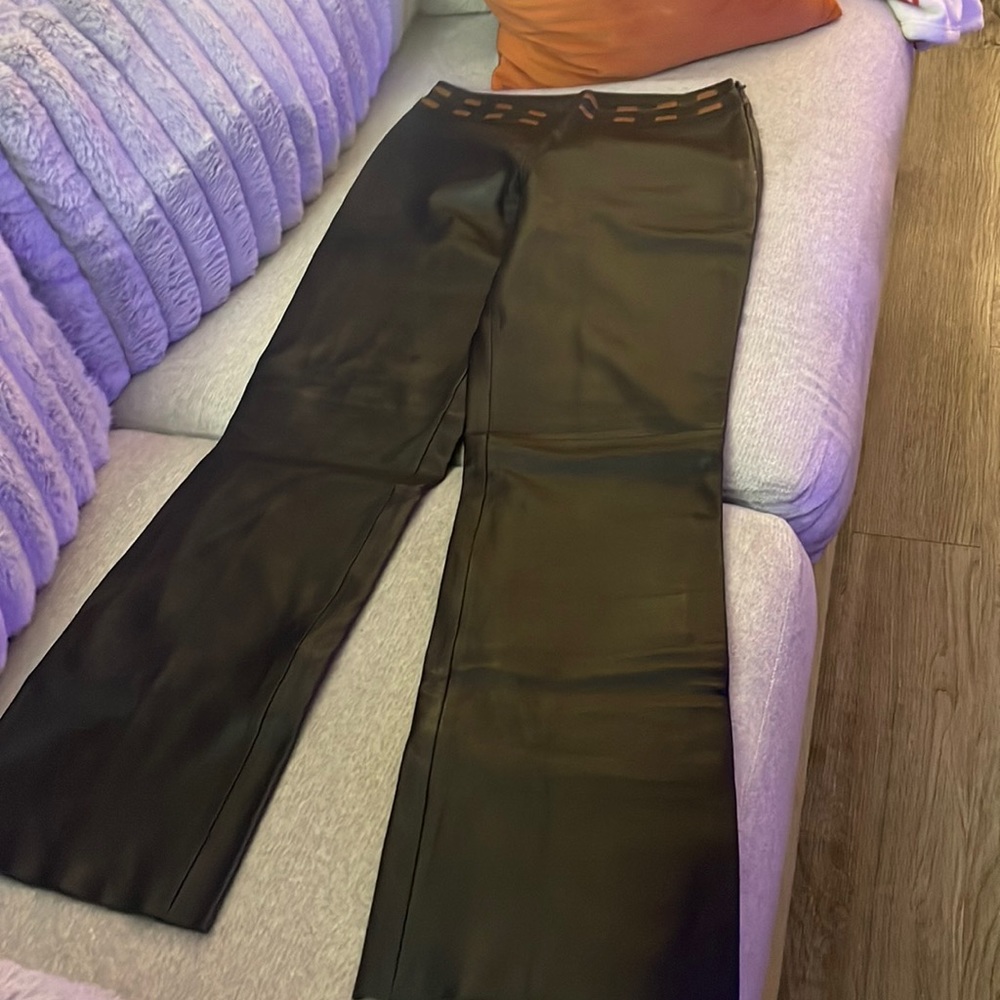 NWO l Cache GORGEOUS ! Black Lambs Leather Flare pants size 12 LIKE NEW $500 - Picture 5 of 9